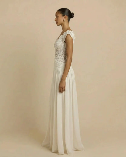 Élira Nocturne Maxi Dress