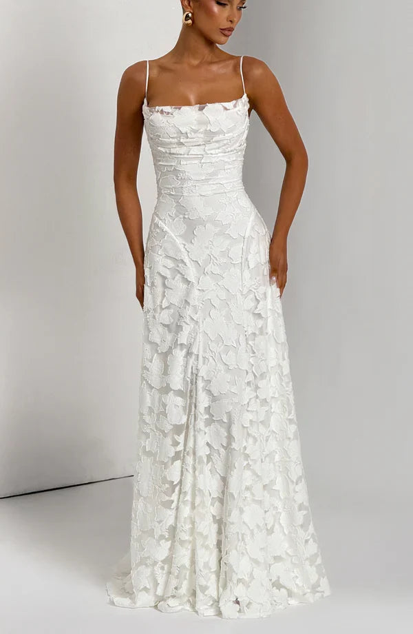 Élodie Lace Backless Maxi Dress